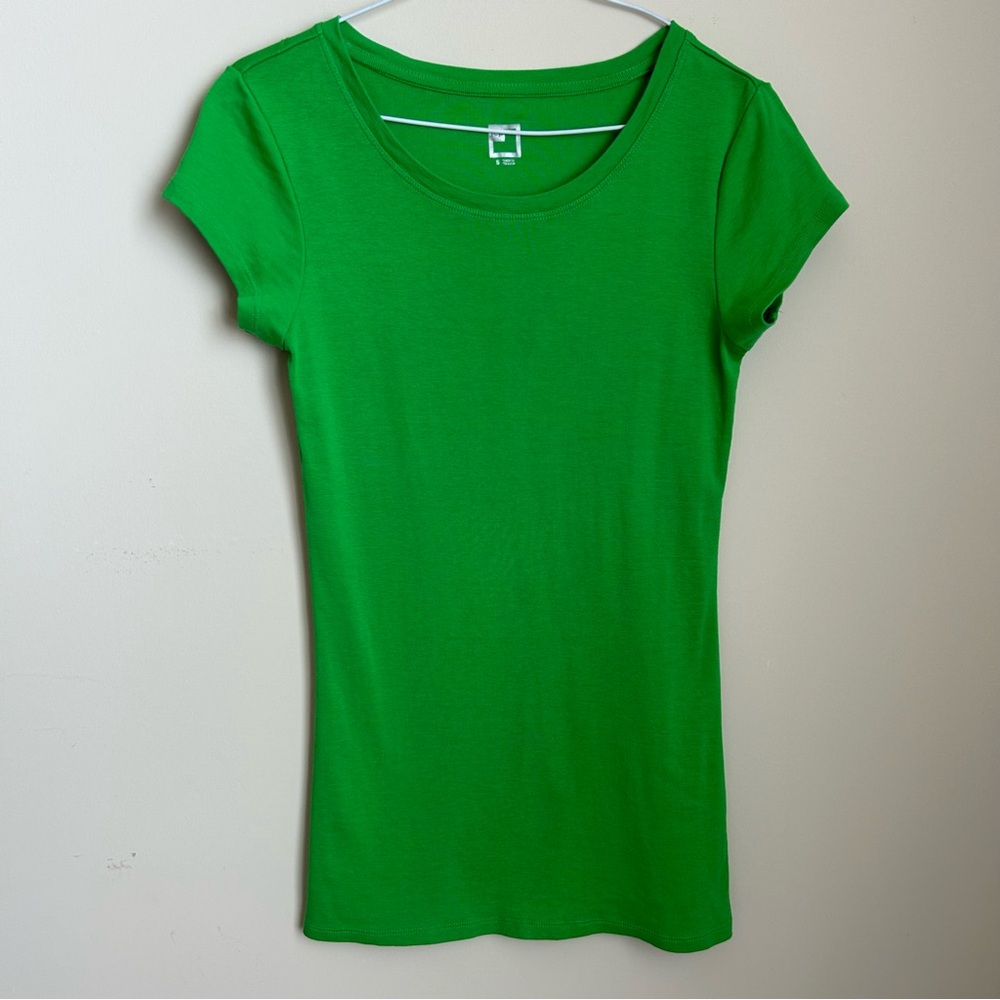 JCPenney Green Crew Neck Short Sleeve Fitted Long Length Tee T Shirt Top Size S